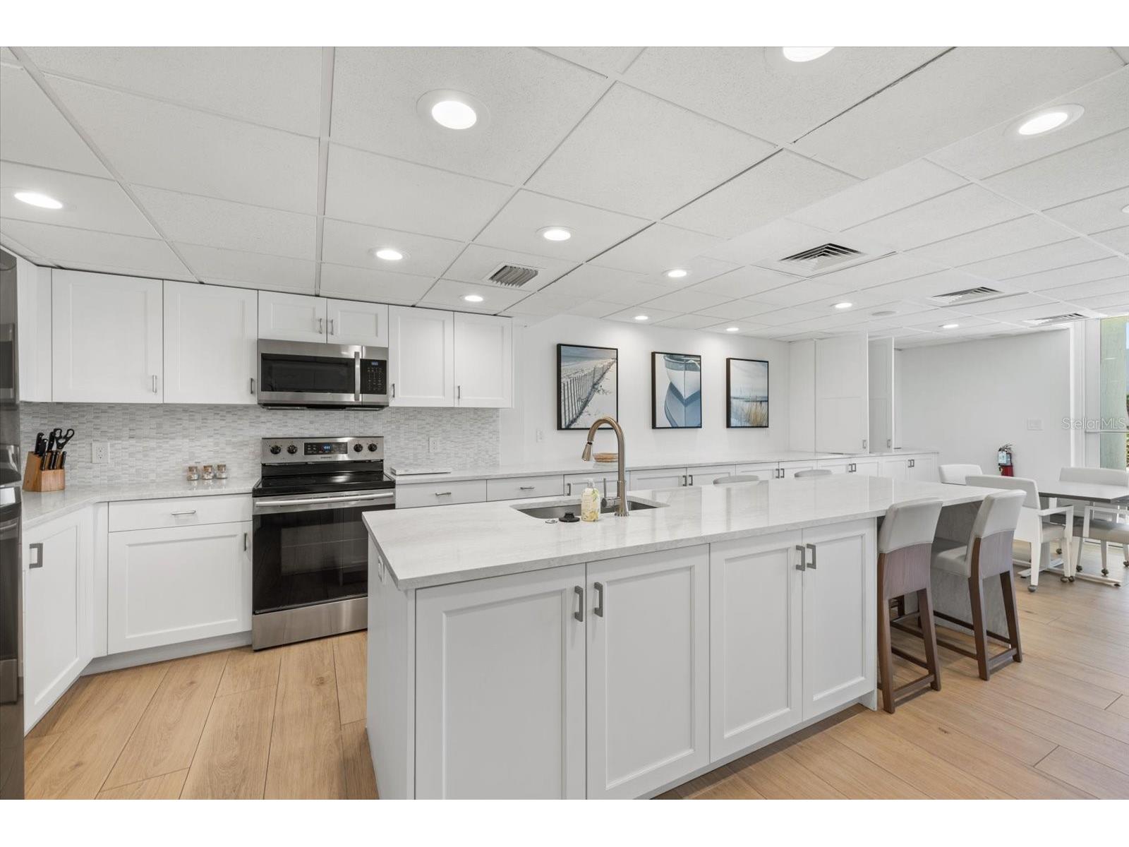 3240 Gulf Of Mexico Drive #B402 Longboat Key FL 34228 - BUTTONWOOD HARBOUR A4686024 image42