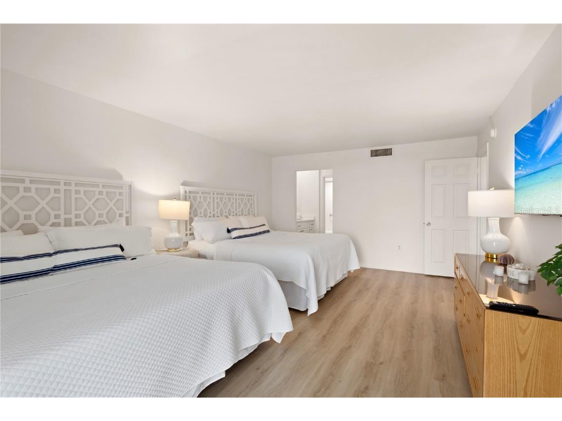 3240 Gulf Of Mexico Drive #B404 Longboat Key FL 34228 - CRANE'S BAYOU A4627070 image11