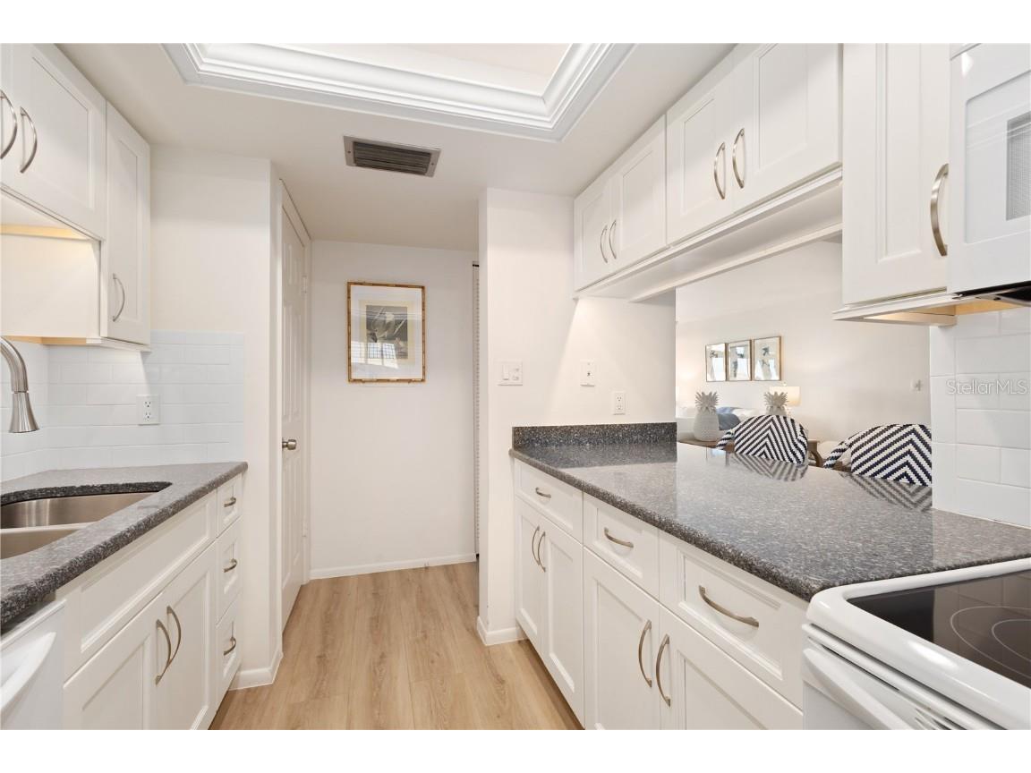 3240 Gulf Of Mexico Drive #B404 Longboat Key FL 34228 - CRANE'S BAYOU A4627070 image17