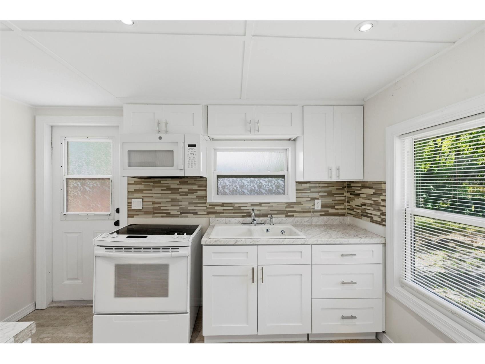 3241 Laurel Ave Clearwater FL 33762 TB8489254 image10