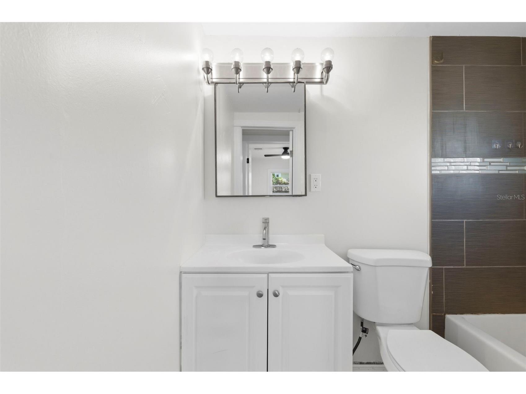 3241 Laurel Ave Clearwater FL 33762 TB8489254 image18