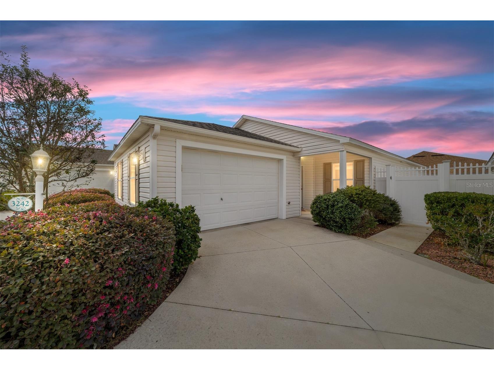 3242 Evanside Lane The Villages FL 32163 G5105386 image1
