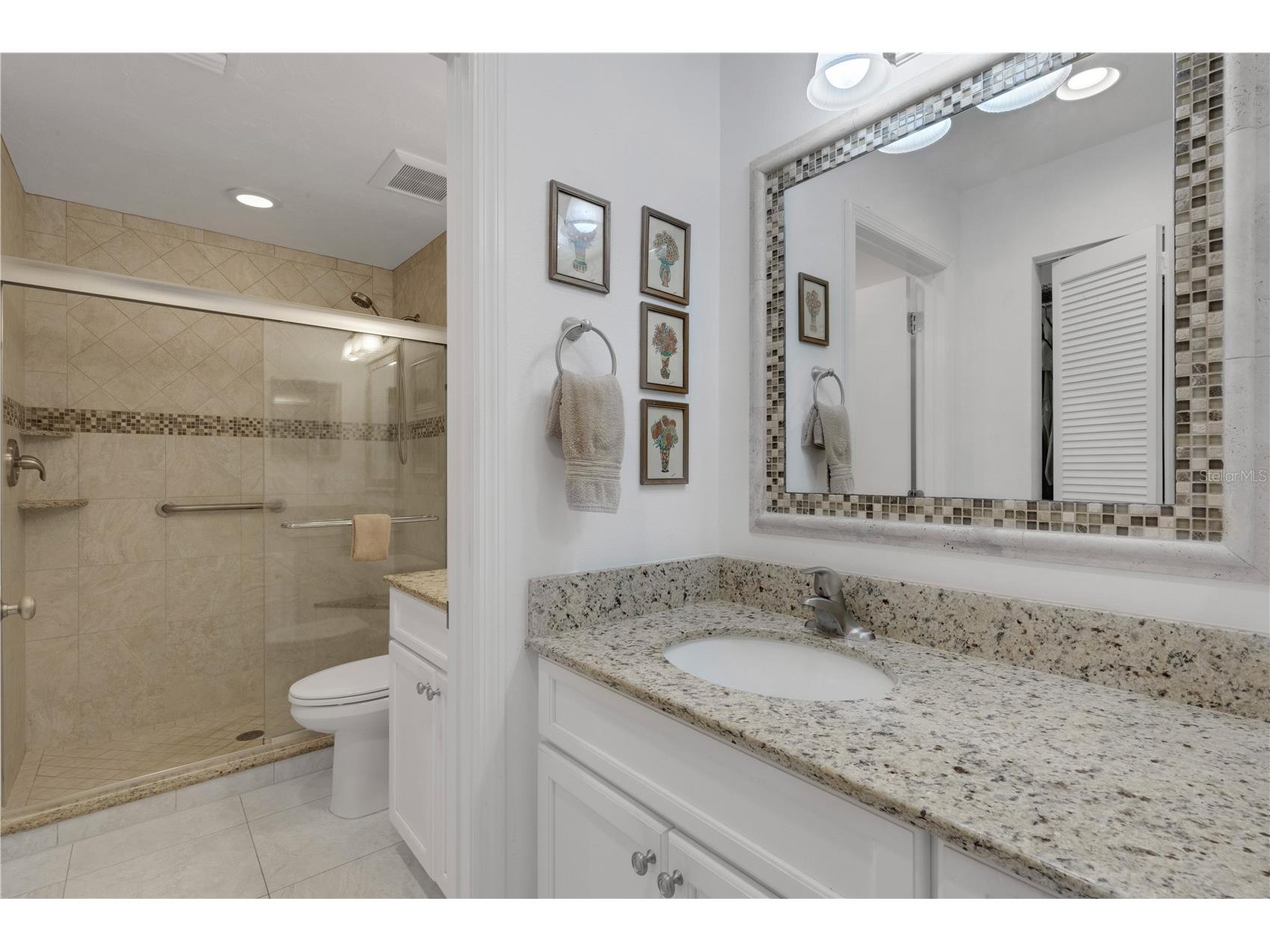 3242 Ringwood Meadow #76 Sarasota FL 34235 A4677541 image16