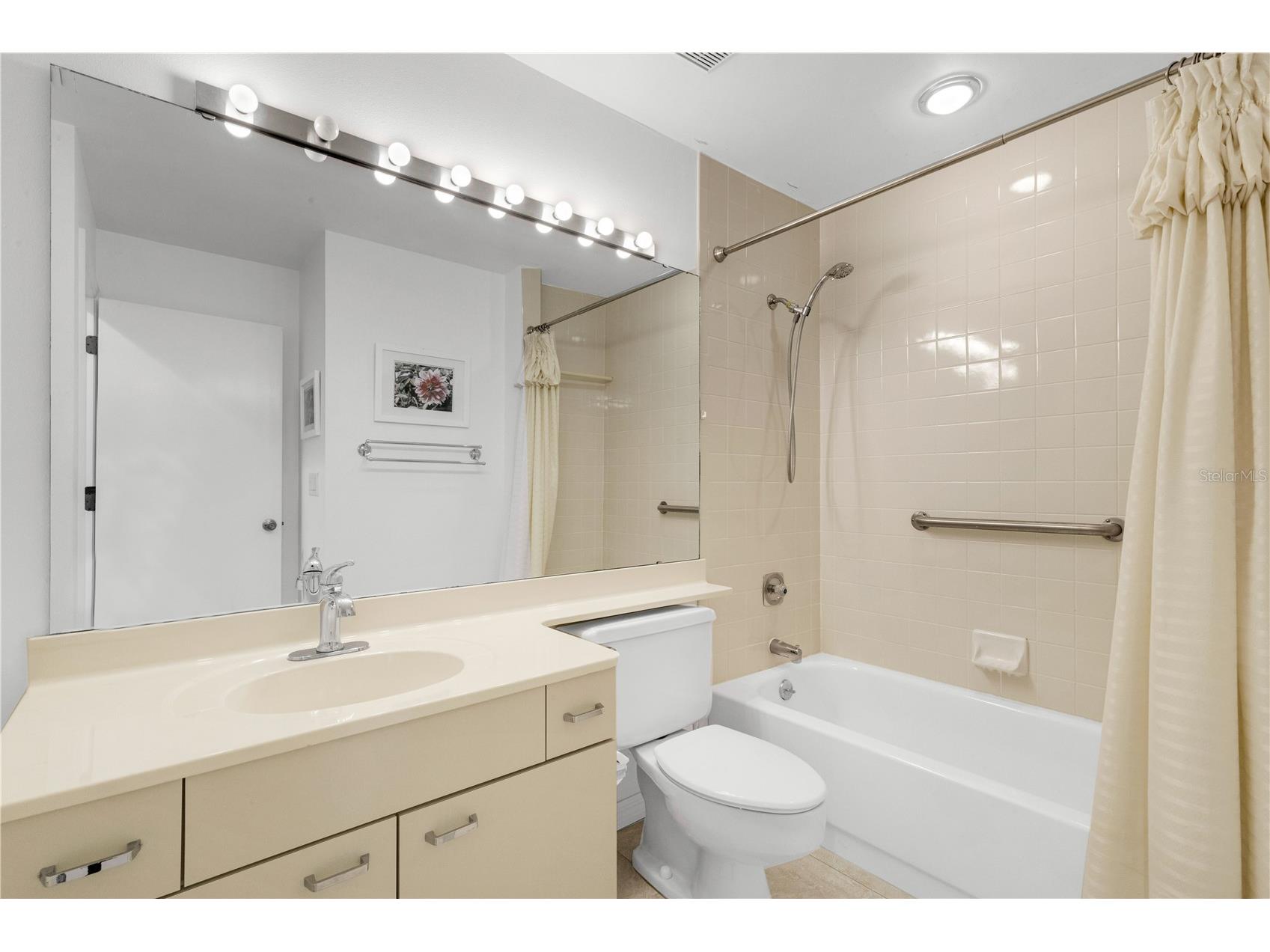 3242 Ringwood Meadow #76 Sarasota FL 34235 A4677541 image23