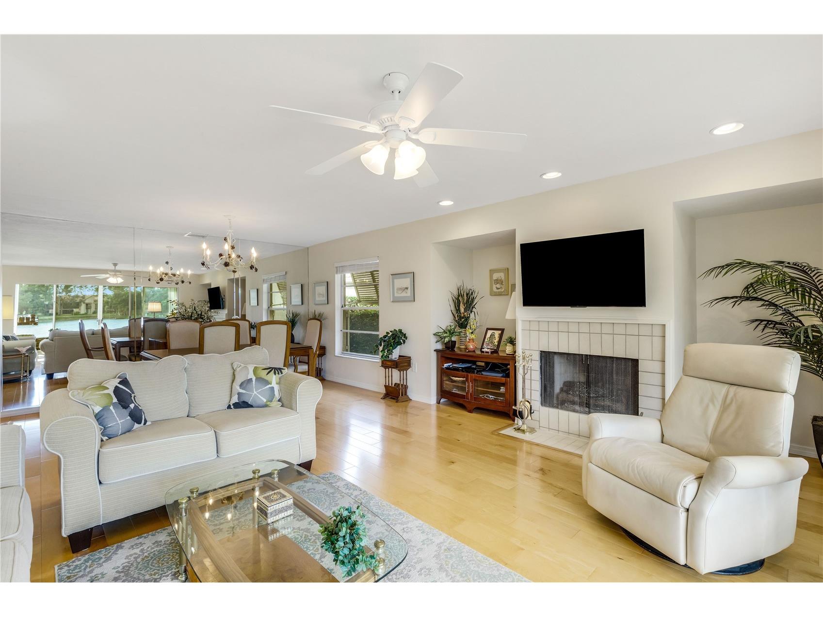 3242 Ringwood Meadow #76 Sarasota FL 34235 A4677541 image6