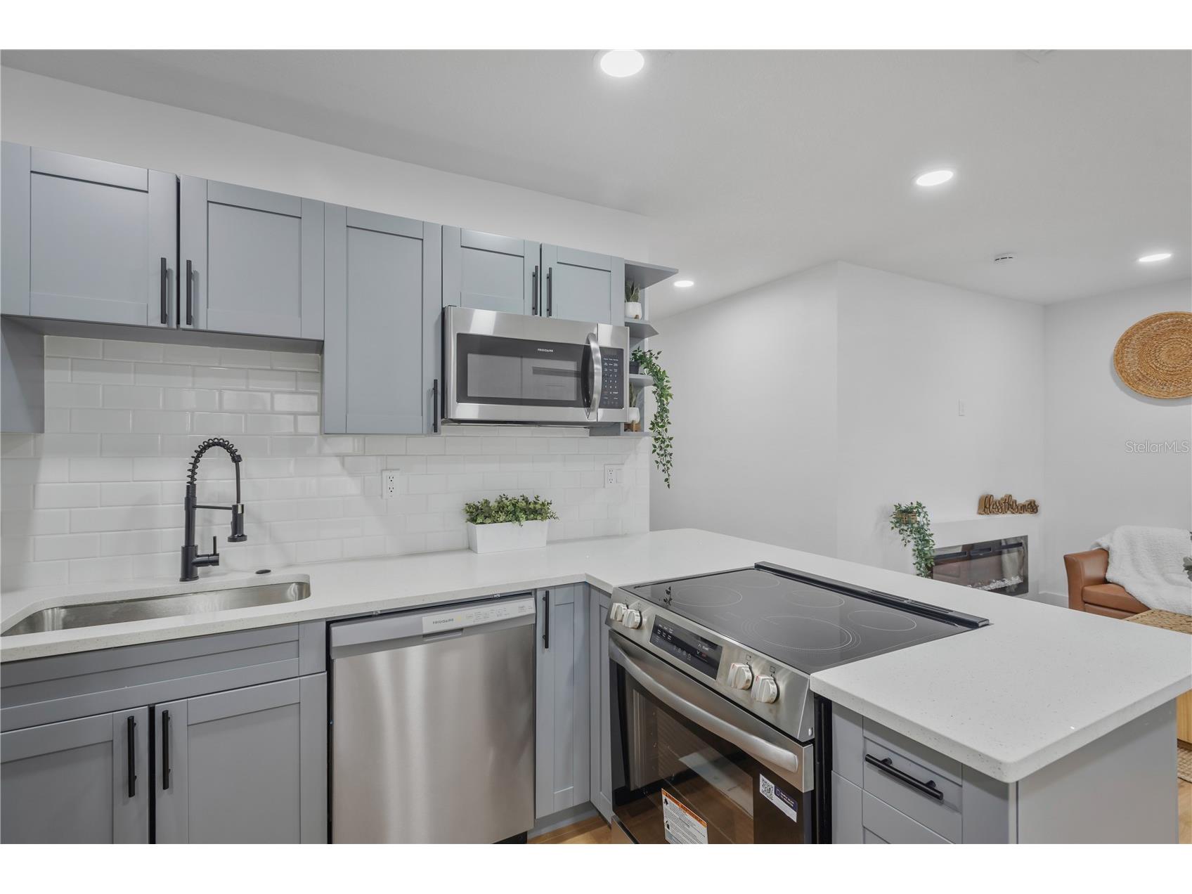 3243 6th Avenue S Saint Petersburg FL 33712 W7884730 image6