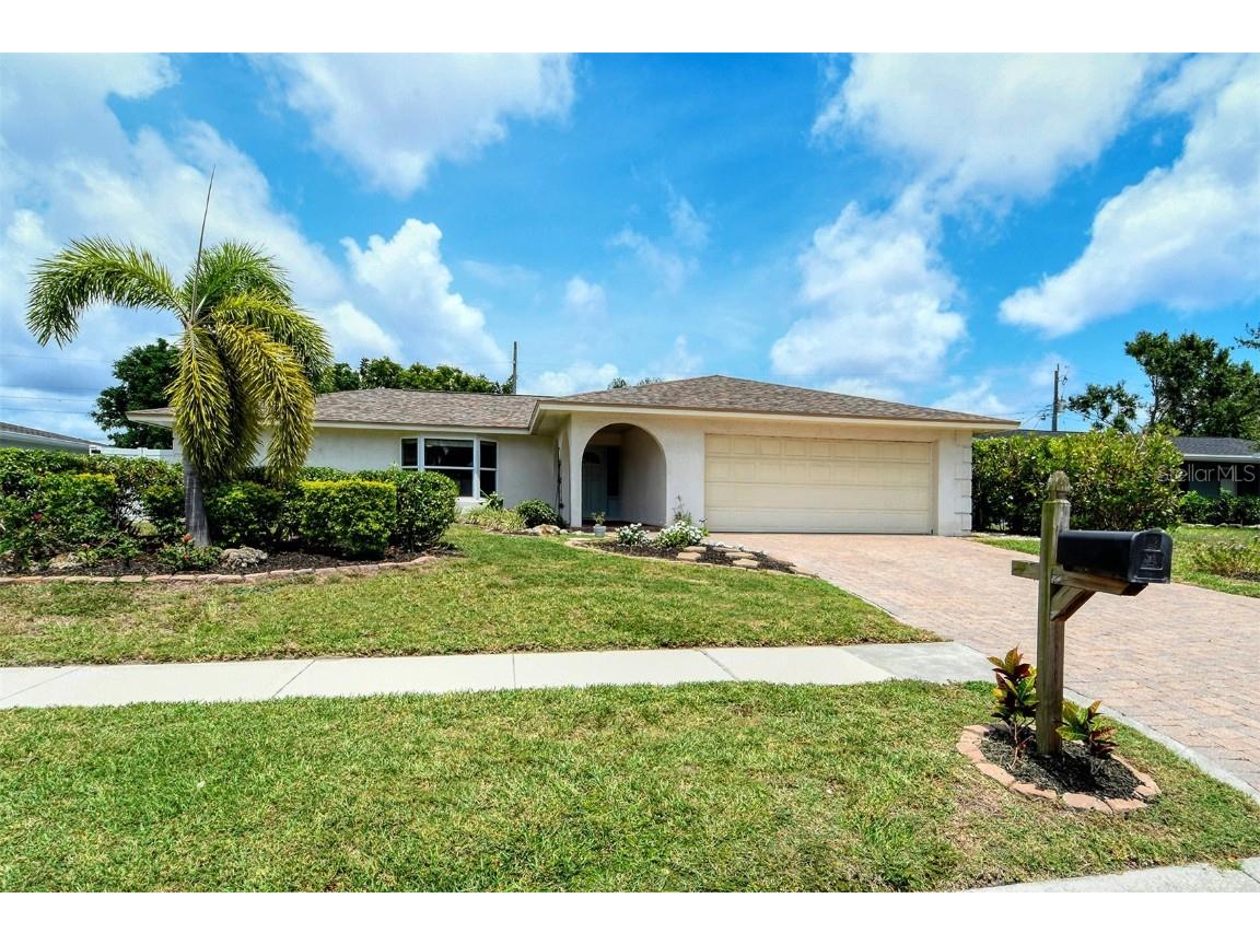 3244 Kenmore Drive Sarasota FL 34231 A4575325 image1