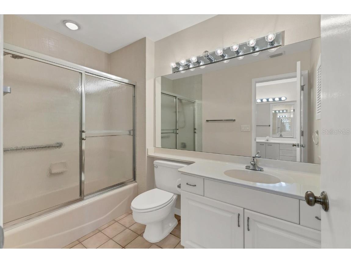 3244 Ringwood Meadow #77 Sarasota FL 34235 A4663917 image21