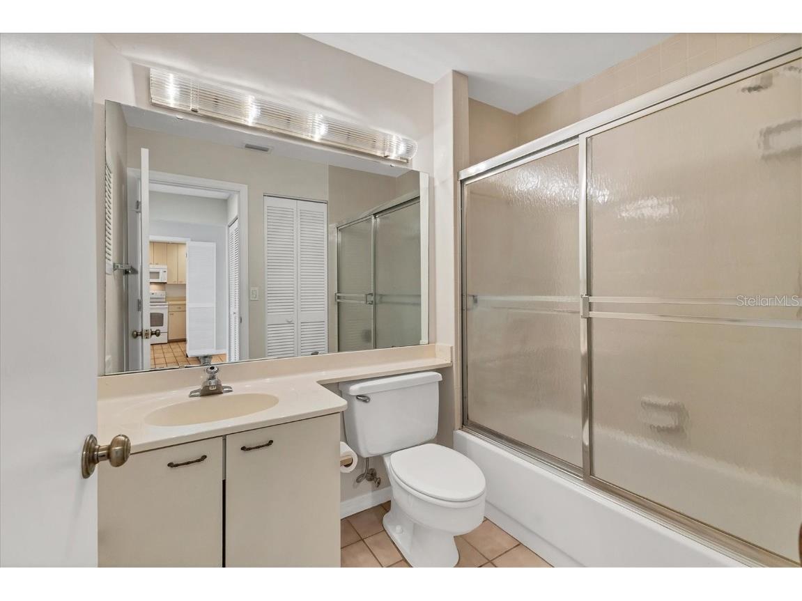 3244 Ringwood Meadow #77 Sarasota FL 34235 A4663917 image24