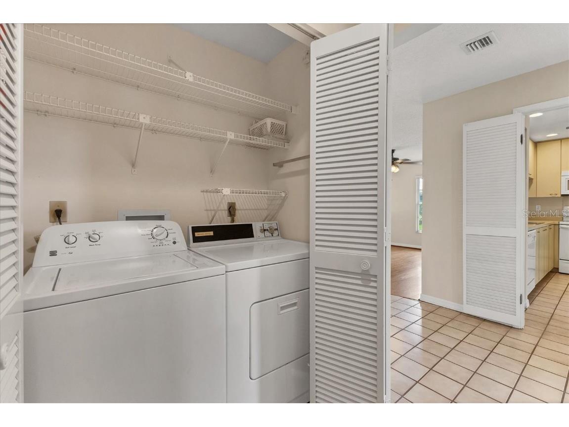 3244 Ringwood Meadow #77 Sarasota FL 34235 A4663917 image25