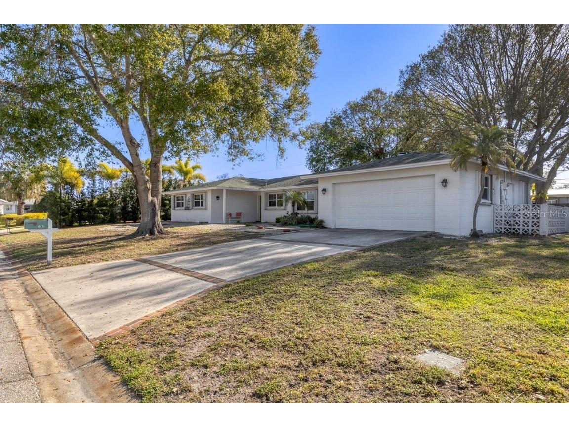 3245 Elmore Place Sarasota FL 34239 A4560025 image1