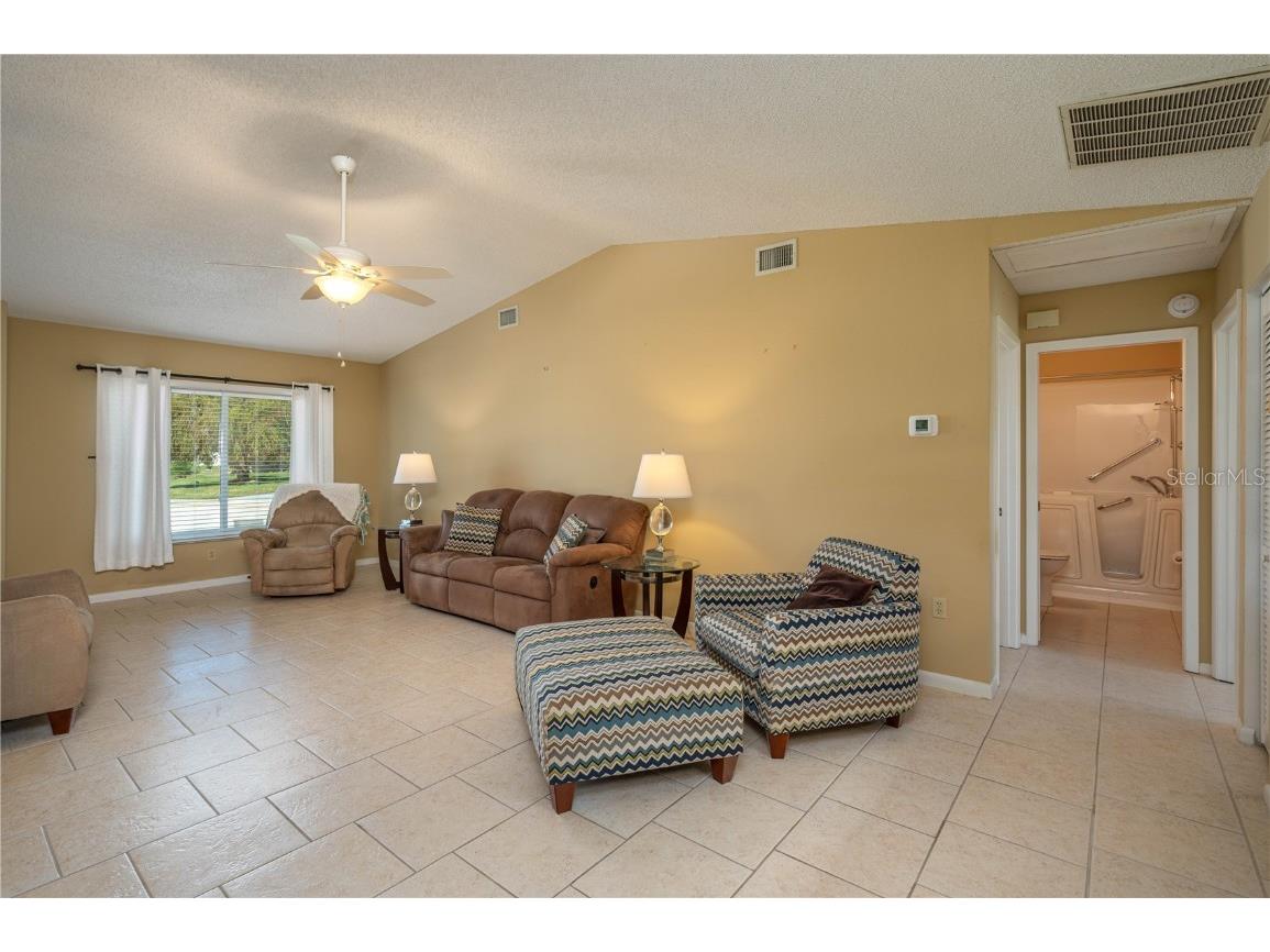 3245 Prairie Dunes Circle E Lakeland FL 33810 P4934841 image21