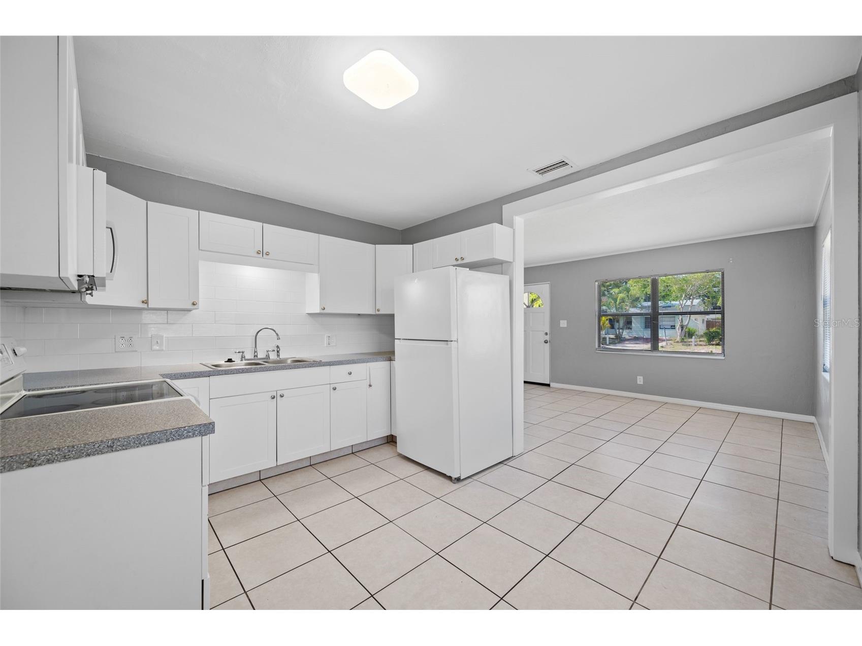 3246 20th Avenue S Saint Petersburg FL 33712 TB8508896 image2