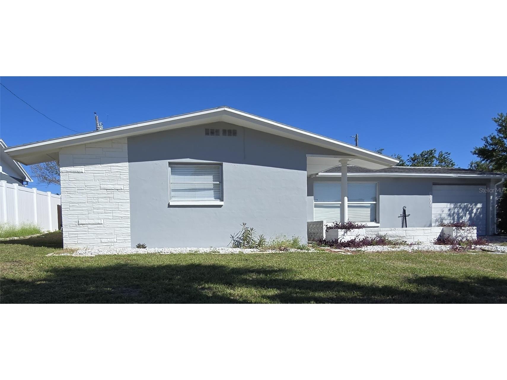 3246 Briar Cliff Drive Holiday FL 34691 TB8312617 image1