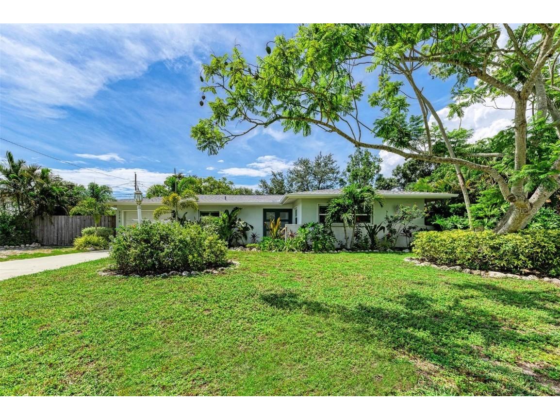 3246 Elmore Place Sarasota FL 34239 A4576612 image1