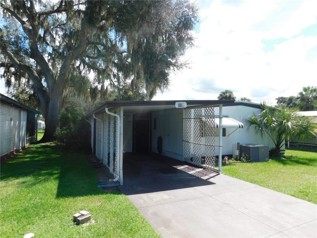 3246 Osage Drive Zephyrhills FL 33541 T3431530 image1