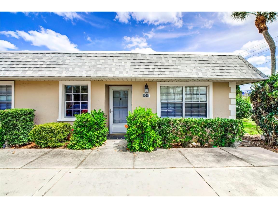 3246 Trophy Boulevard New Port Richey FL 34655 U8236590 image1