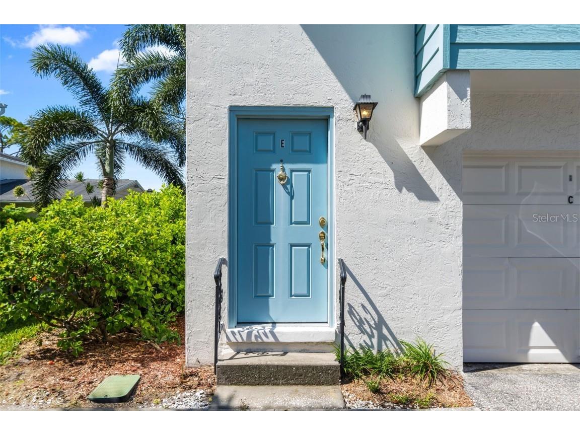 3247 38th Way S #E Saint Petersburg FL 33711 T3471452 image1