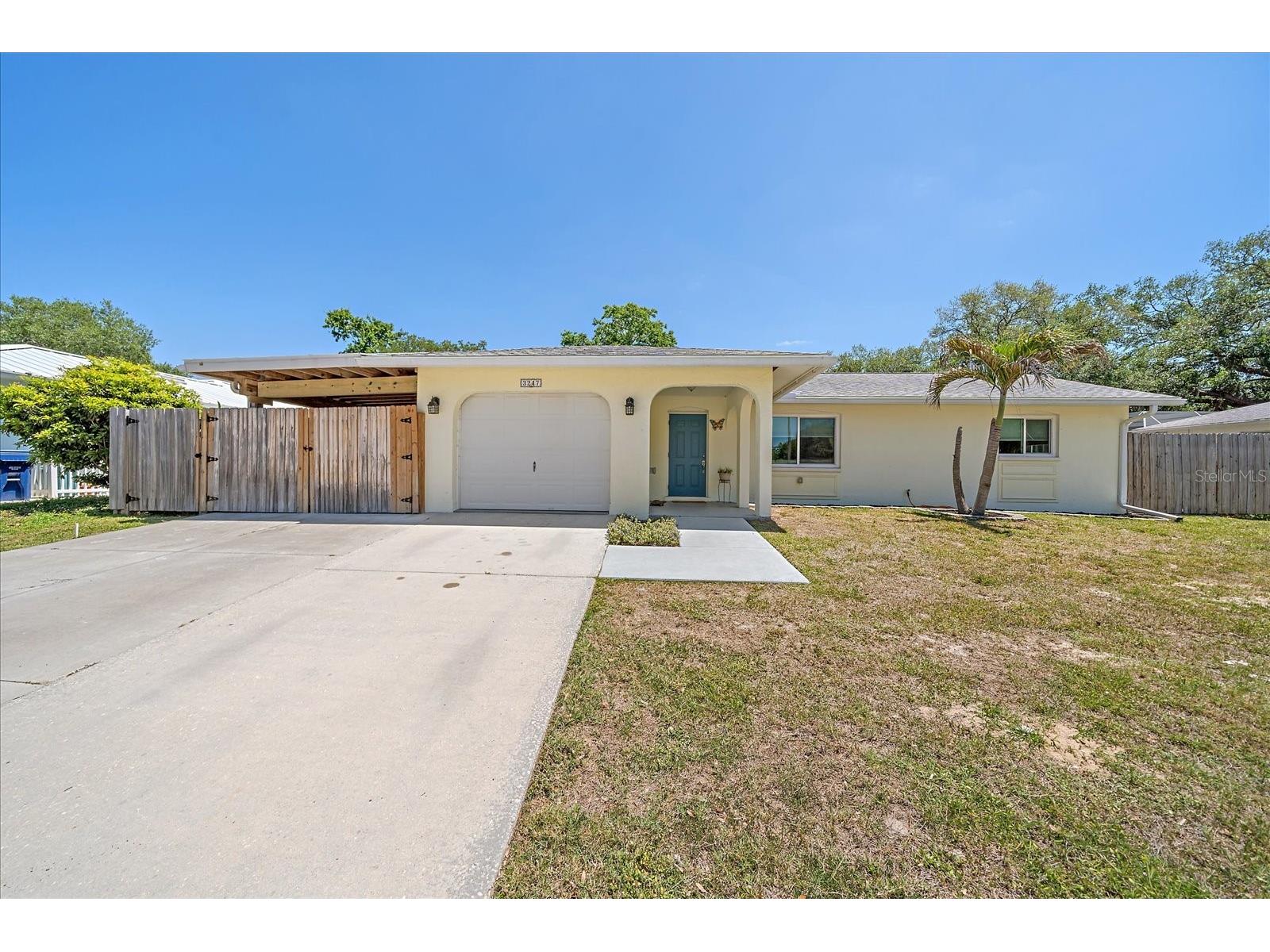 3247 Woodmont Drive Sarasota FL 34232 A4690534 image1