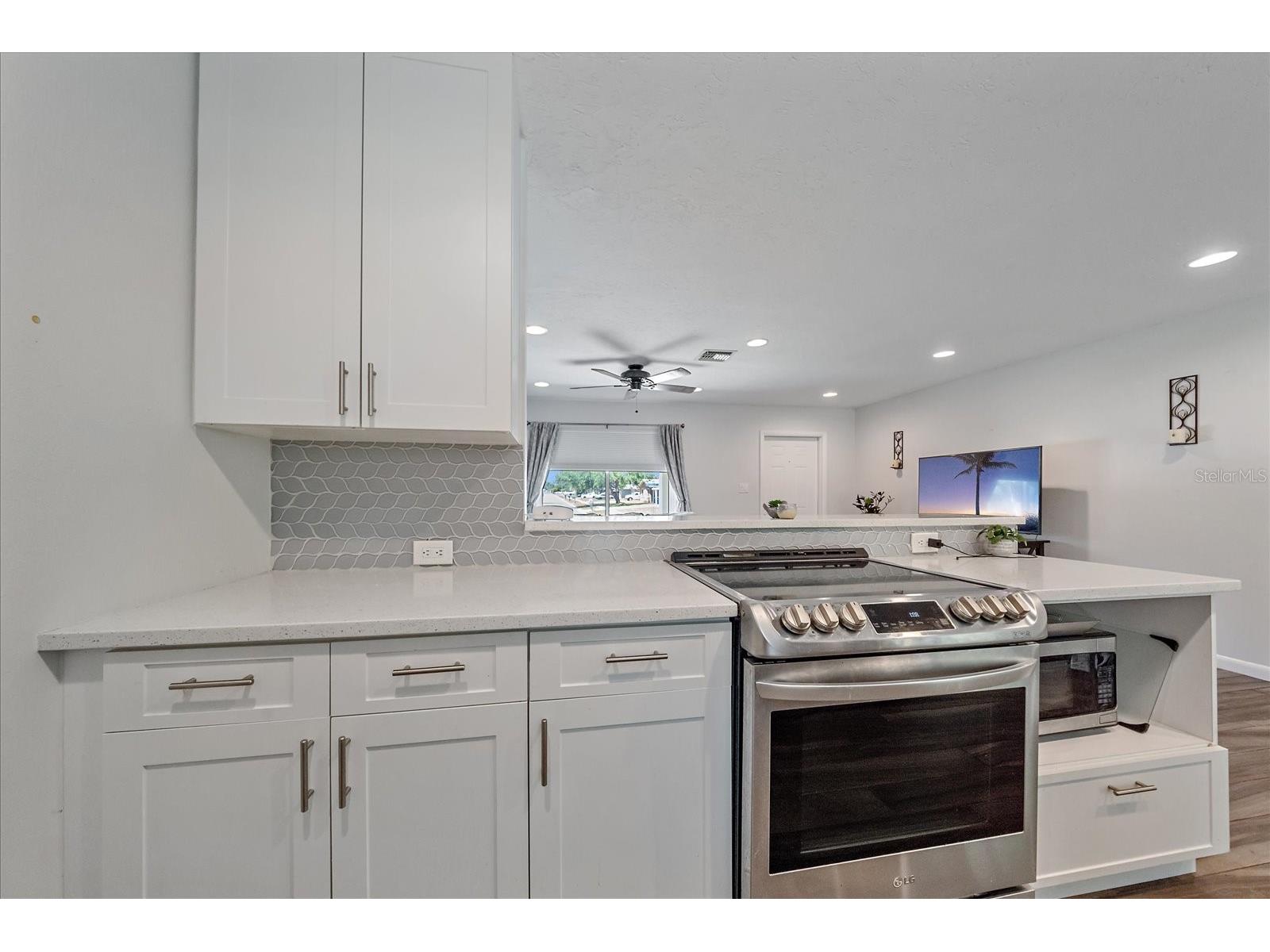 3247 Woodmont Drive Sarasota FL 34232 A4690534 image11