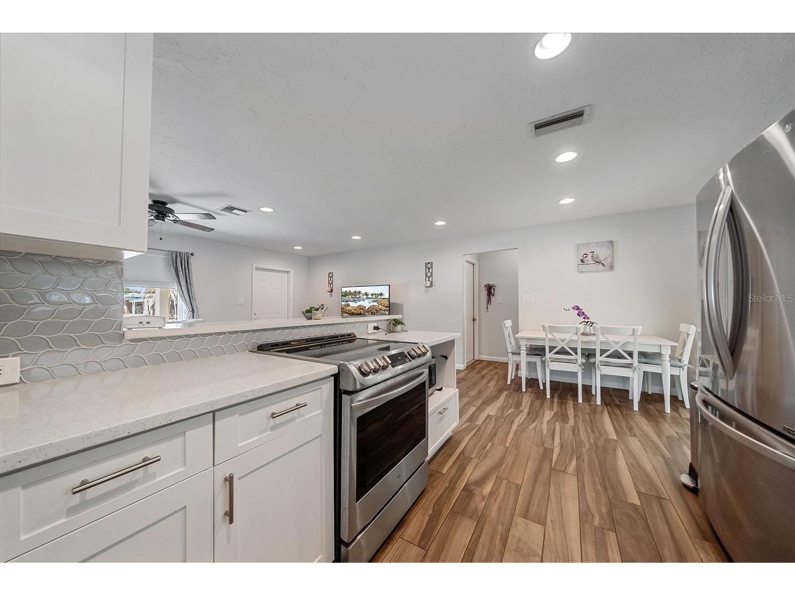 3247 Woodmont Drive Sarasota FL 34232 A4690534 image12