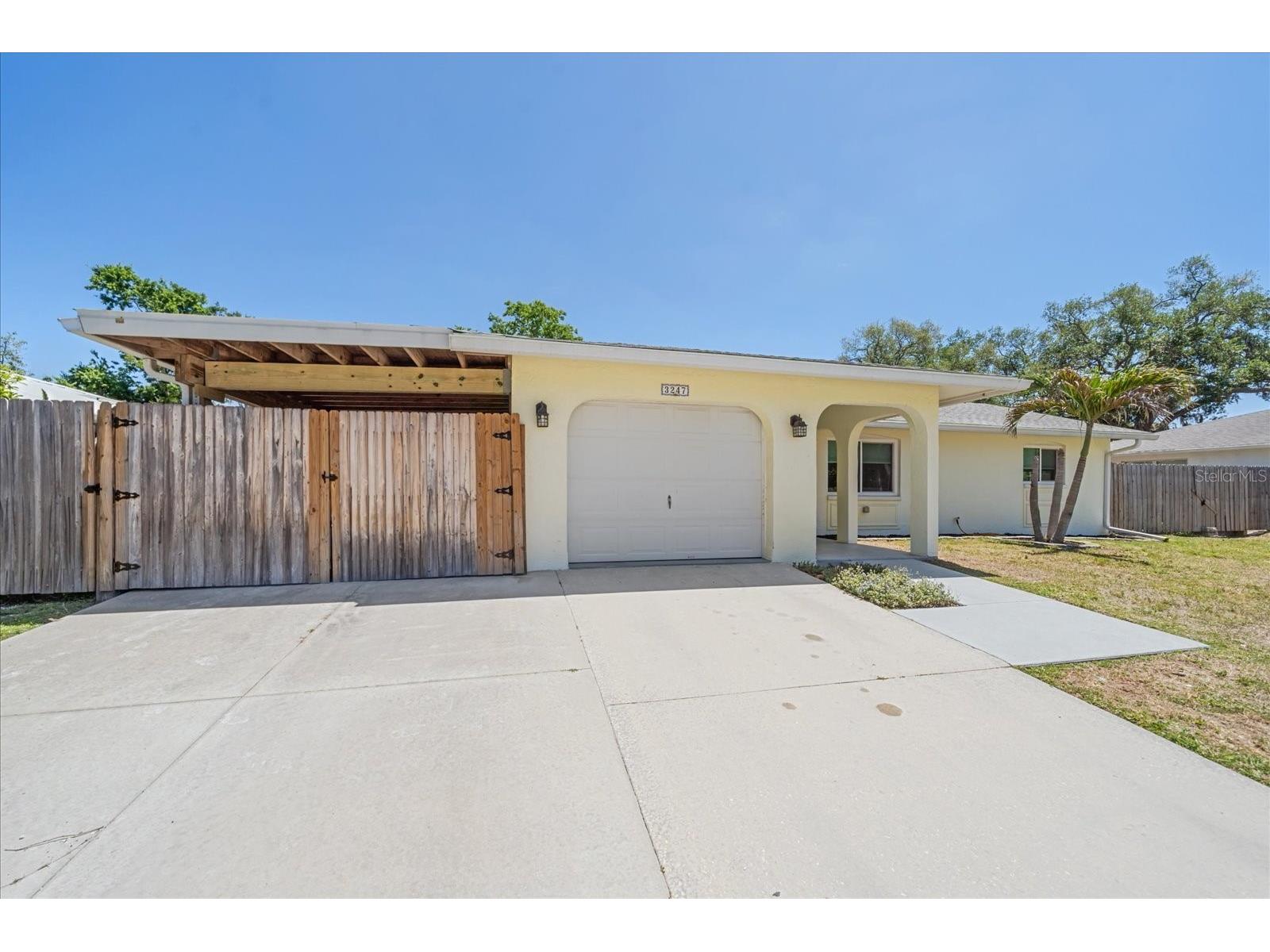 3247 Woodmont Drive Sarasota FL 34232 A4690534 image2