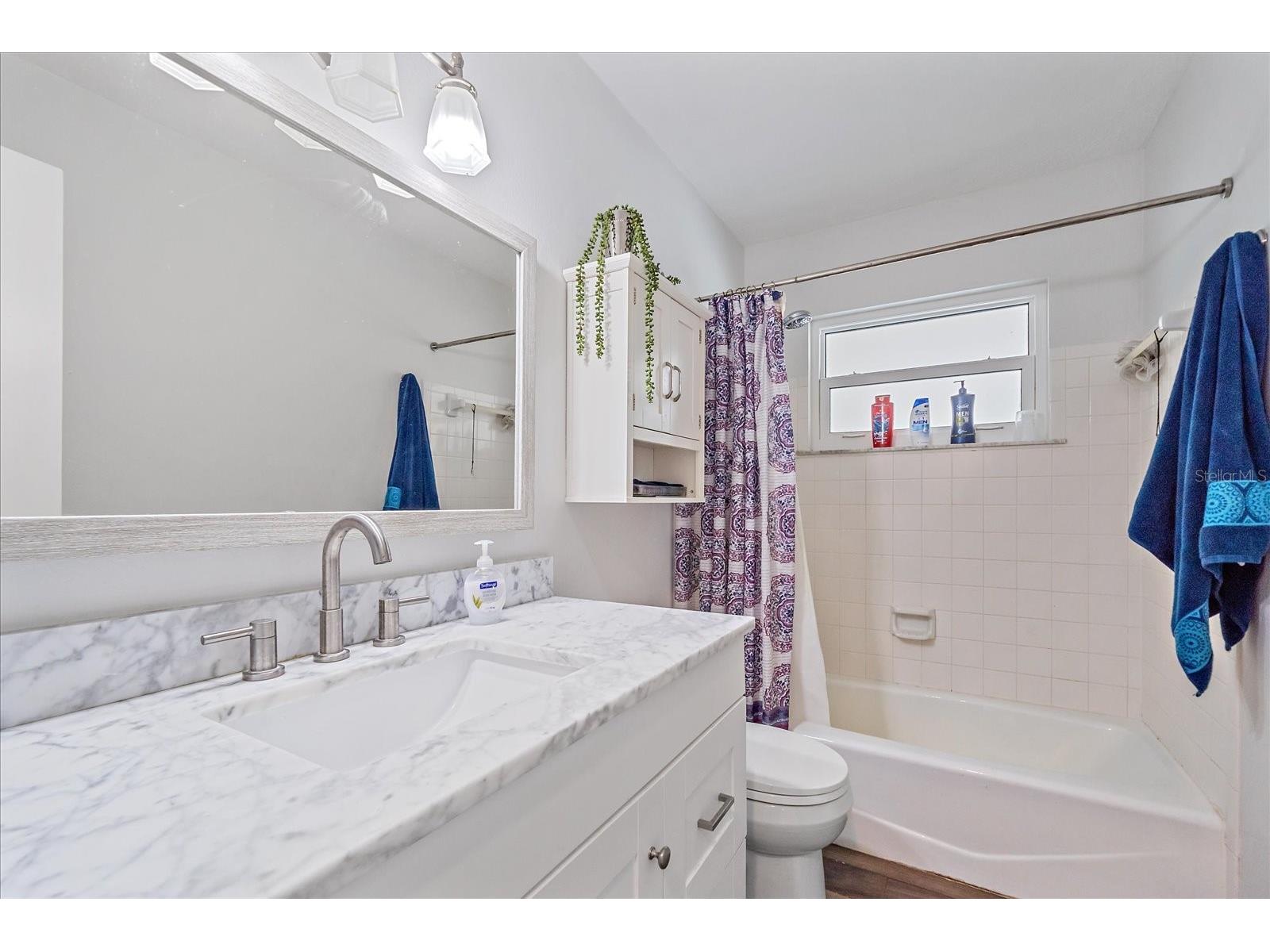 3247 Woodmont Drive Sarasota FL 34232 A4690534 image20