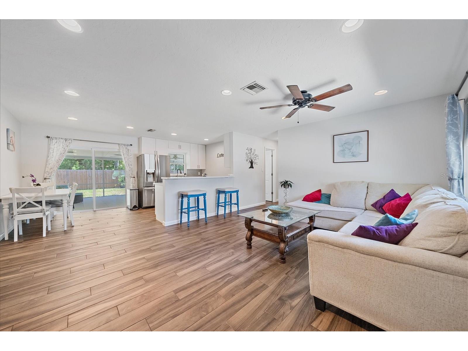 3247 Woodmont Drive Sarasota FL 34232 A4690534 image3