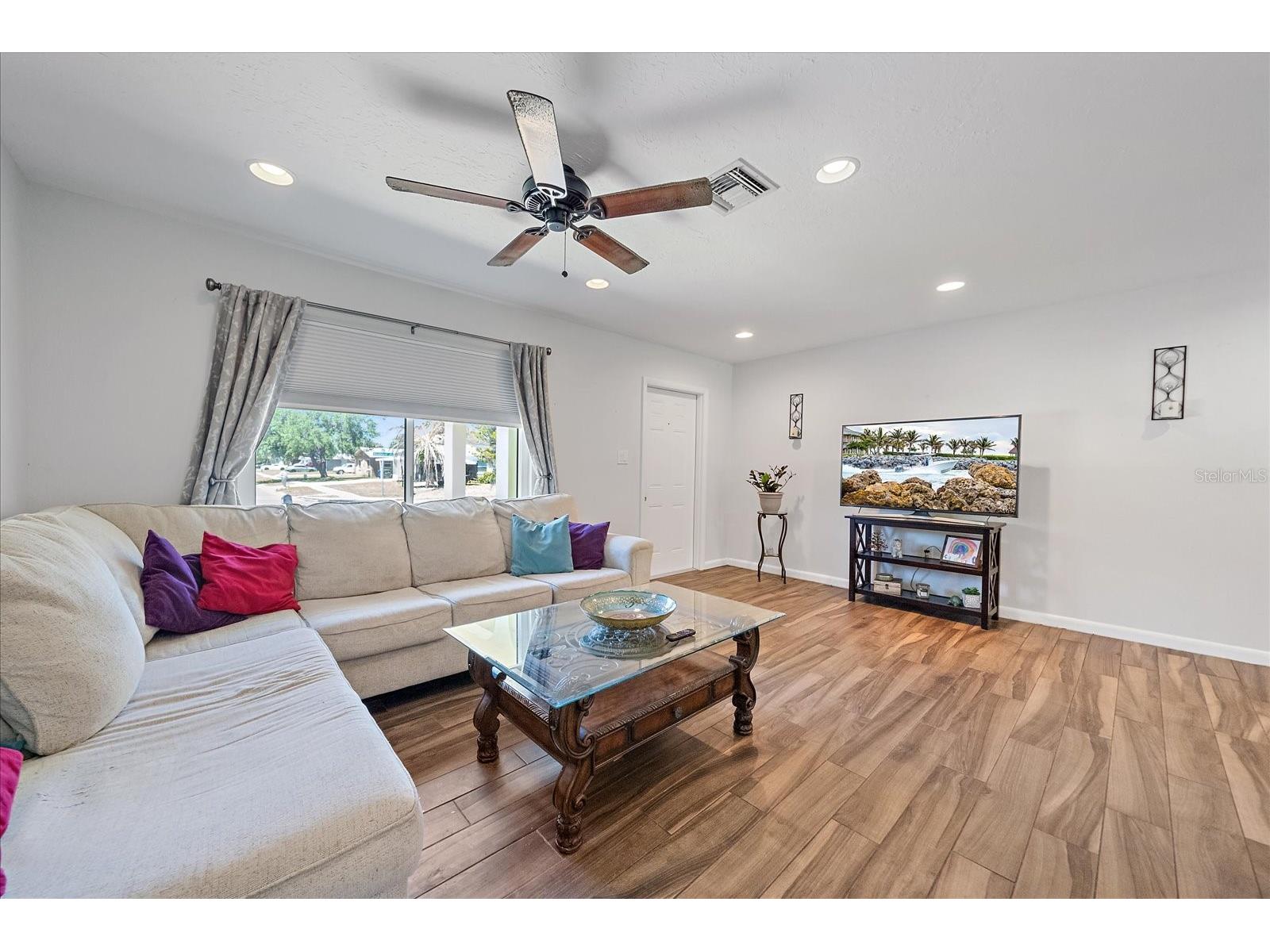 3247 Woodmont Drive Sarasota FL 34232 A4690534 image5