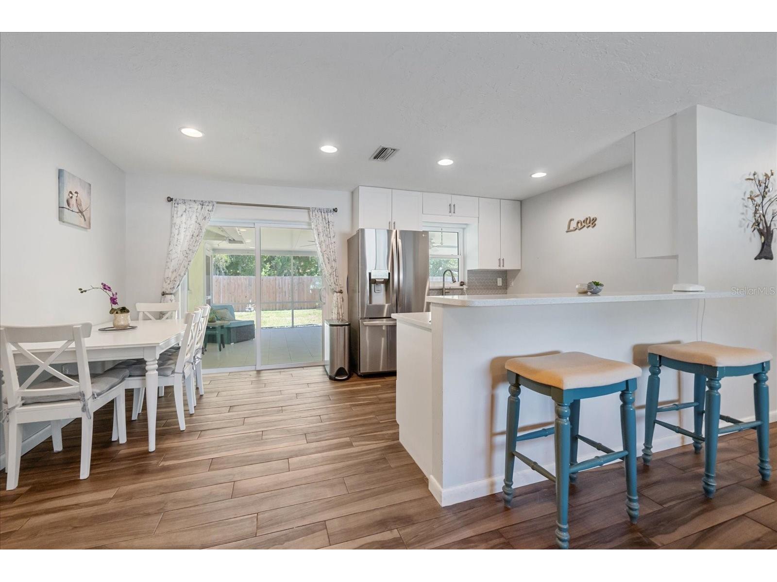 3247 Woodmont Drive Sarasota FL 34232 A4690534 image8