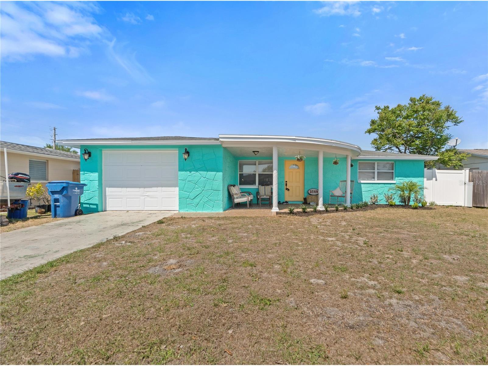 3249 Eisenhower Drive Holiday FL 34691 W7884332 image1