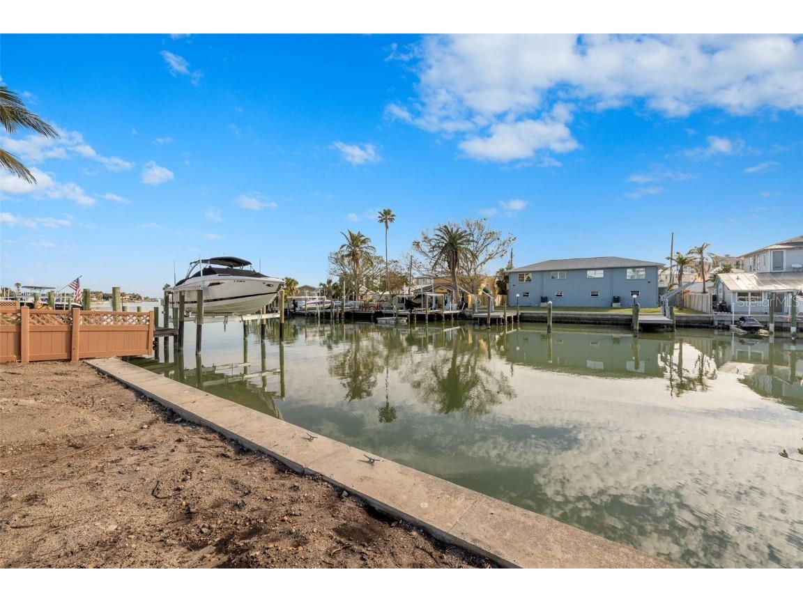 325 140th Avenue E #16 Madeira Beach FL 33708 TB8336987 image4