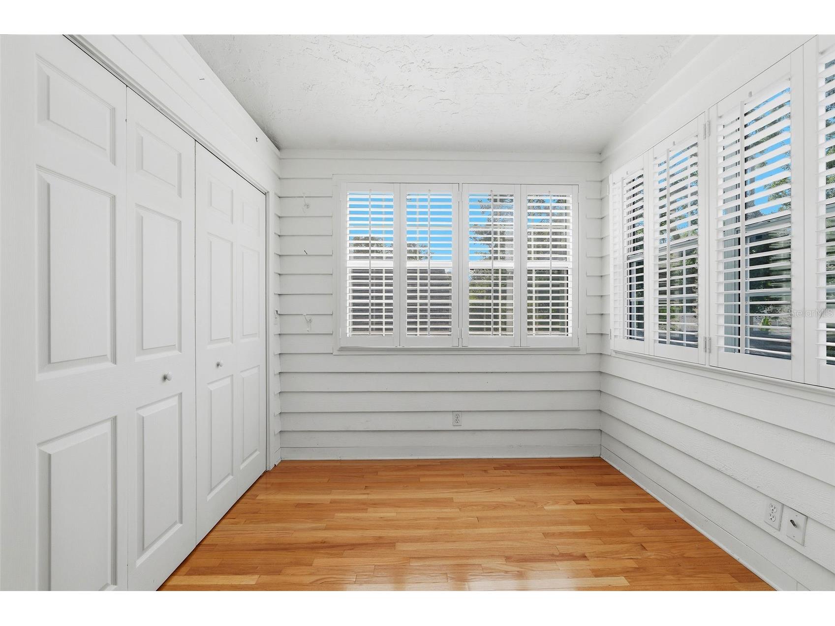 325 17th Avenue NE Saint Petersburg FL 33704 TB8476820 image17