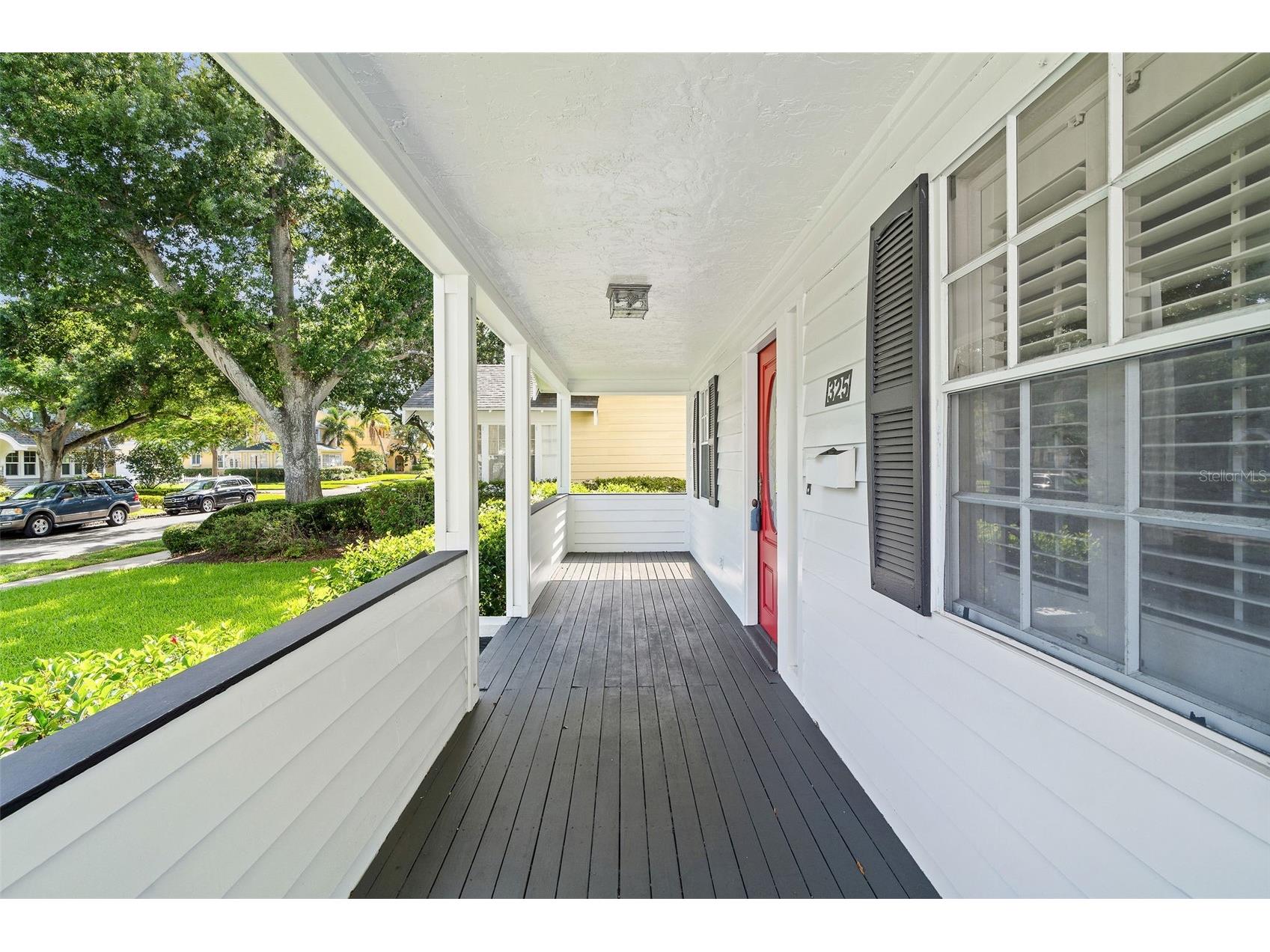 325 17th Avenue NE Saint Petersburg FL 33704 TB8476820 image2