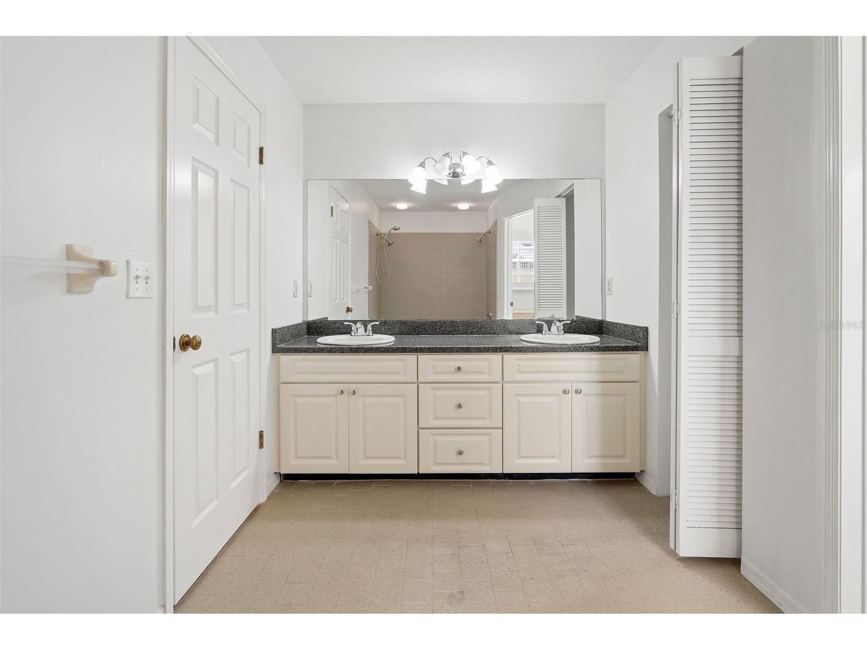 325 17th Avenue NE Saint Petersburg FL 33704 TB8476820 image20