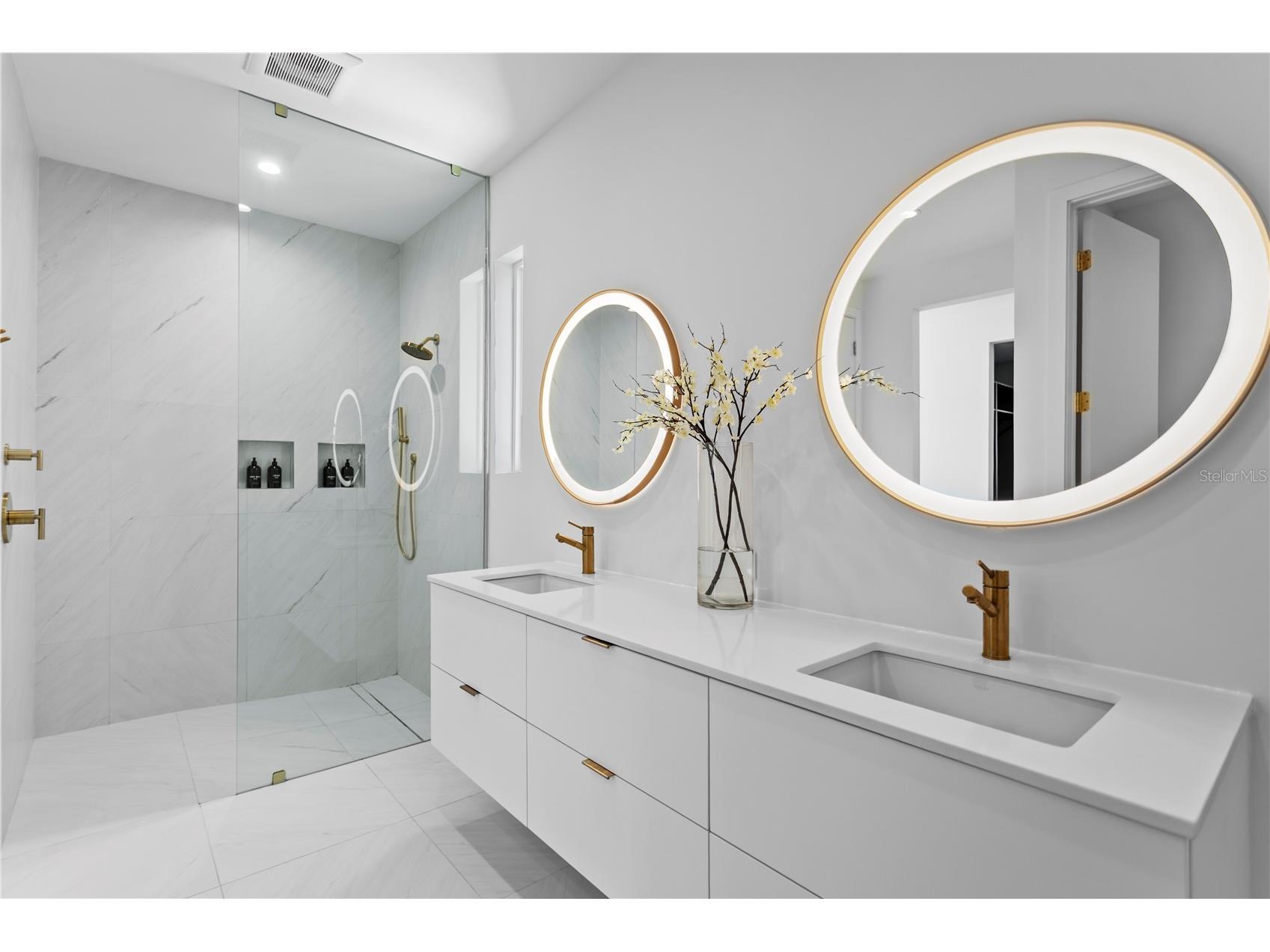 325 22nd Avenue NE Saint Petersburg FL 33704 TB8494085 image35