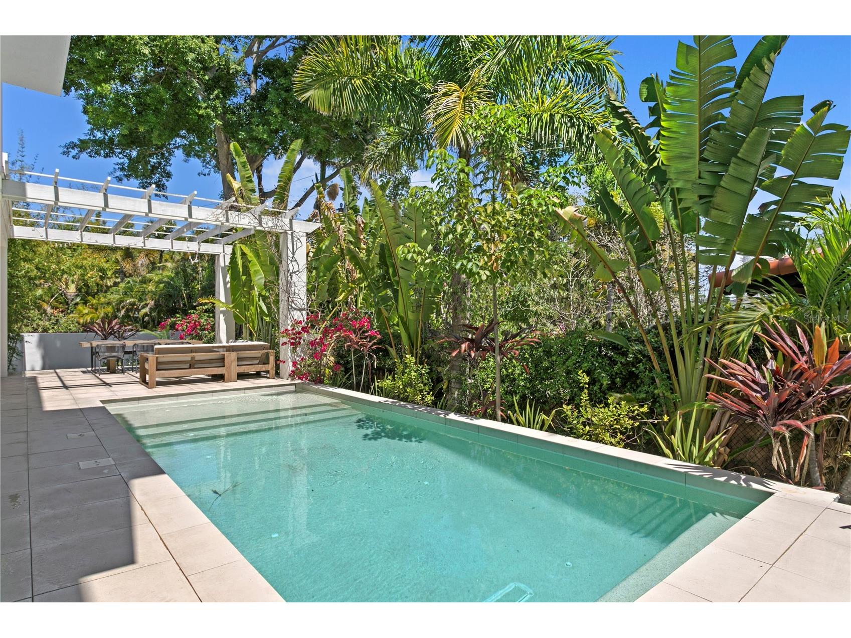 325 22nd Avenue NE Saint Petersburg FL 33704 TB8494085 image50