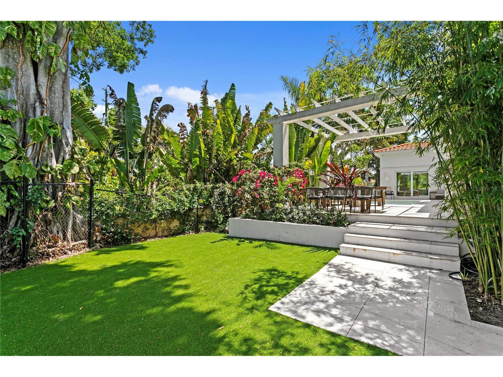 325 22nd Avenue NE Saint Petersburg FL 33704 TB8494085 image58