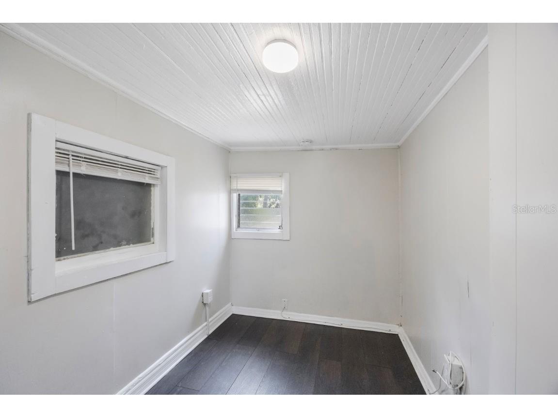 325 41st Street N Saint Petersburg FL 33713 TB8450158 image11