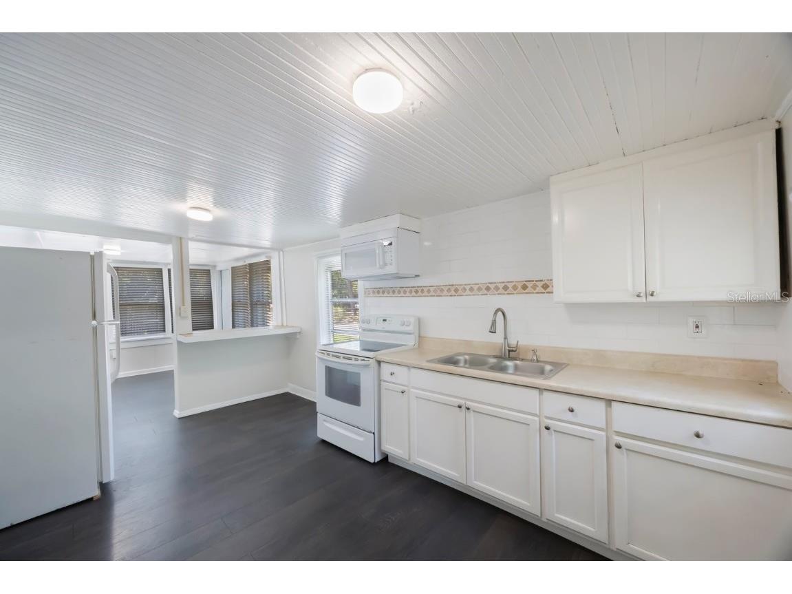 325 41st Street N Saint Petersburg FL 33713 TB8450158 image12