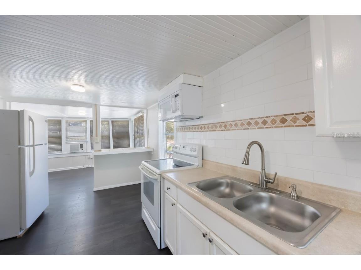 325 41st Street N Saint Petersburg FL 33713 TB8450158 image13