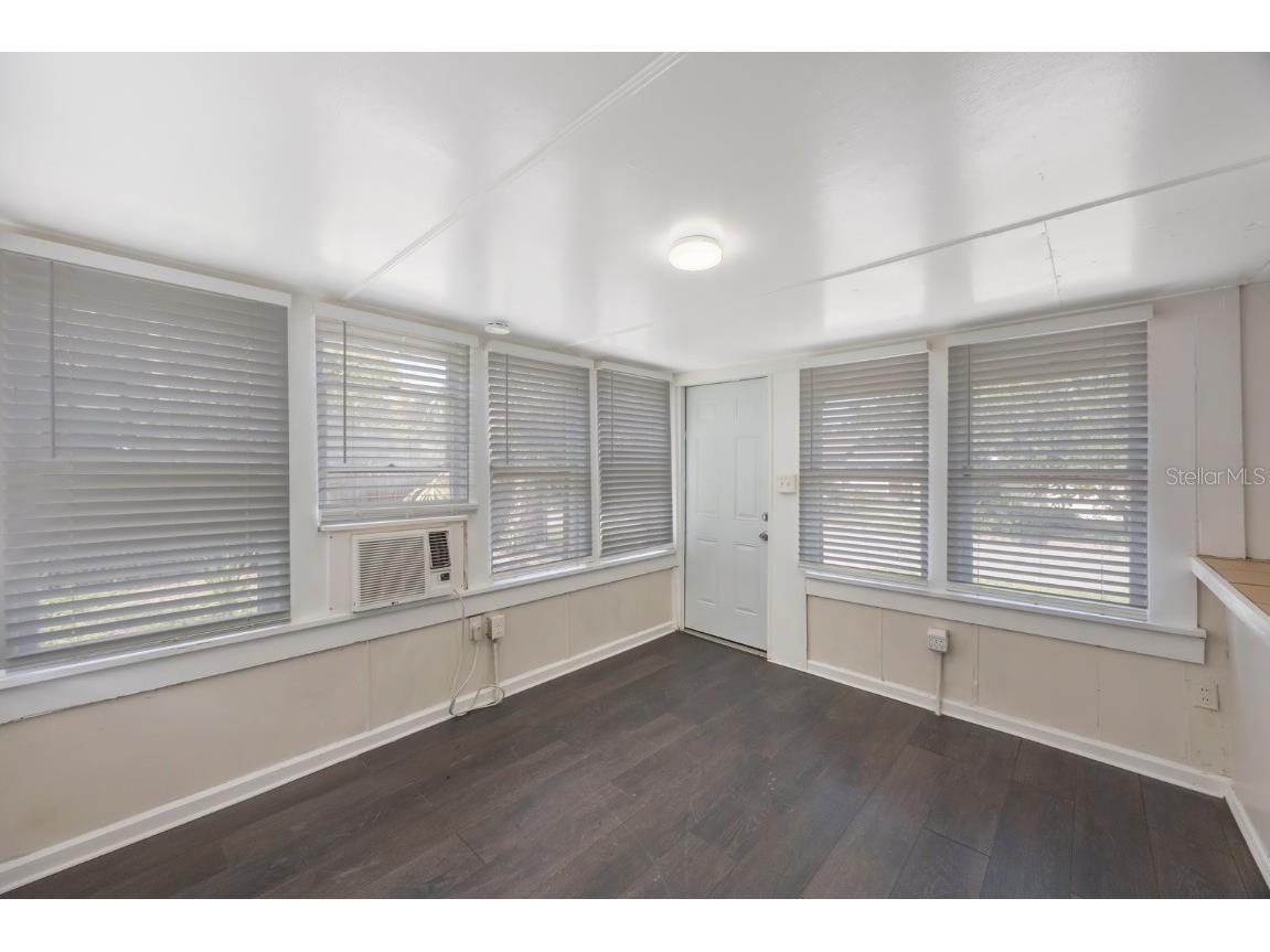 325 41st Street N Saint Petersburg FL 33713 TB8450158 image5