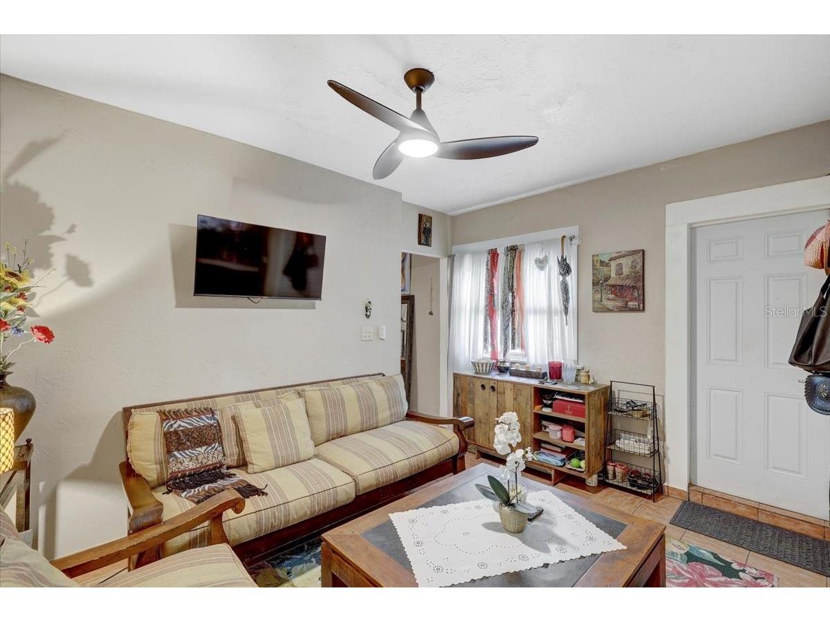 325 49th Street N Saint Petersburg FL 33710 TB8507435 image18