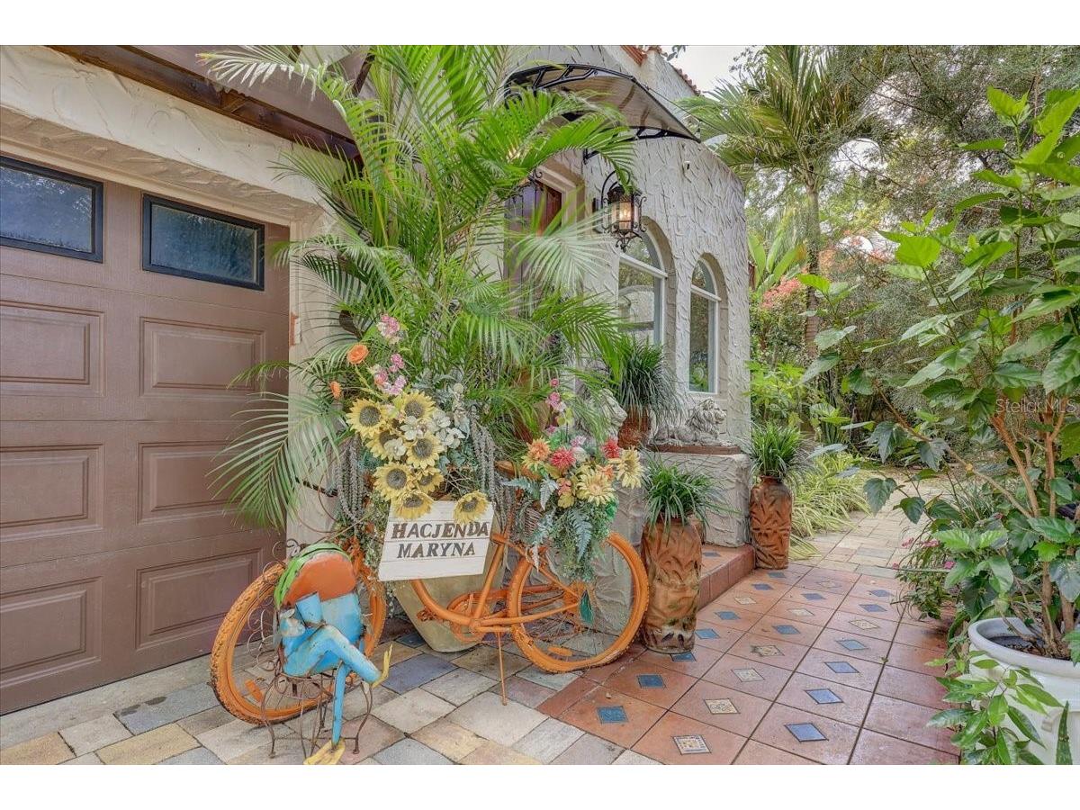 325 49th Street N Saint Petersburg FL 33710 TB8507435 image2