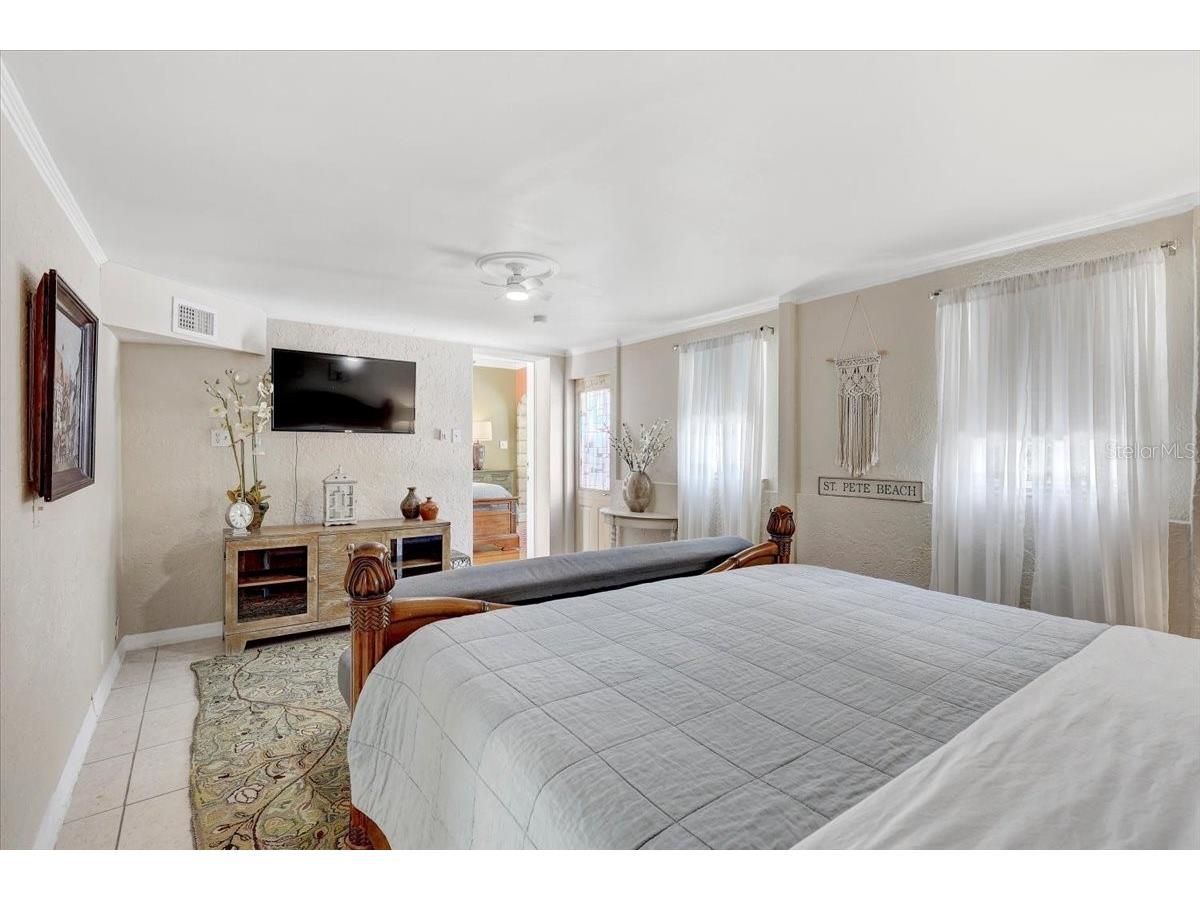 325 49th Street N Saint Petersburg FL 33710 TB8507435 image39