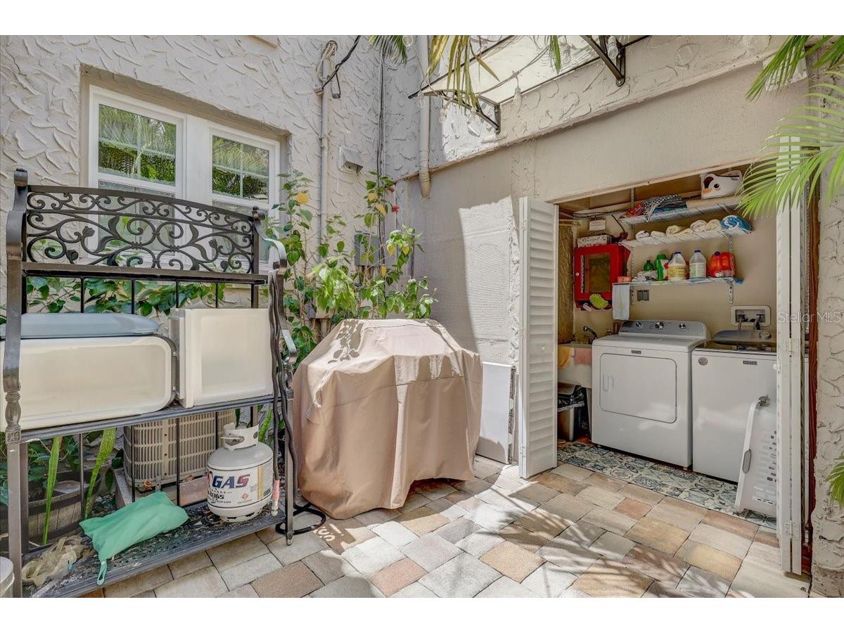 325 49th Street N Saint Petersburg FL 33710 TB8507435 image65