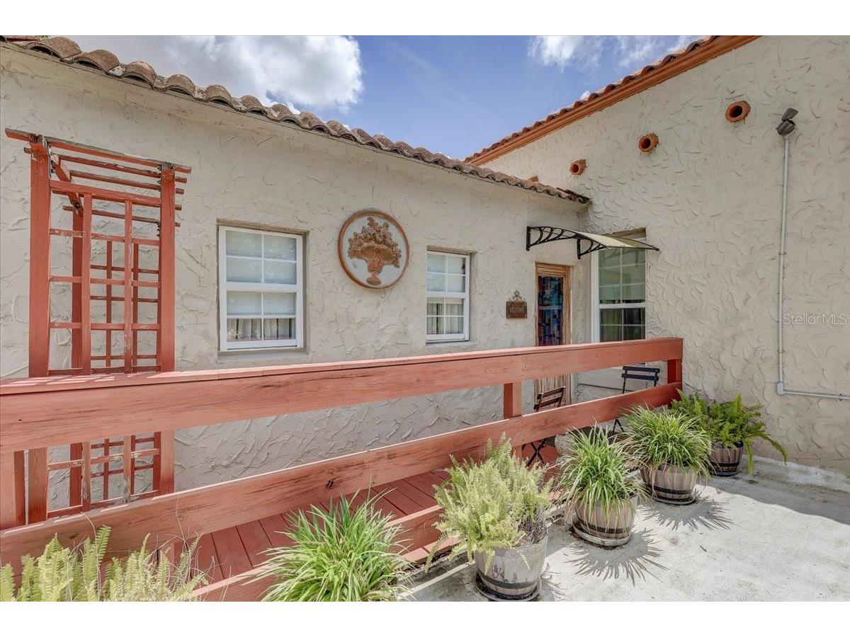 325 49th Street N Saint Petersburg FL 33710 TB8507435 image66