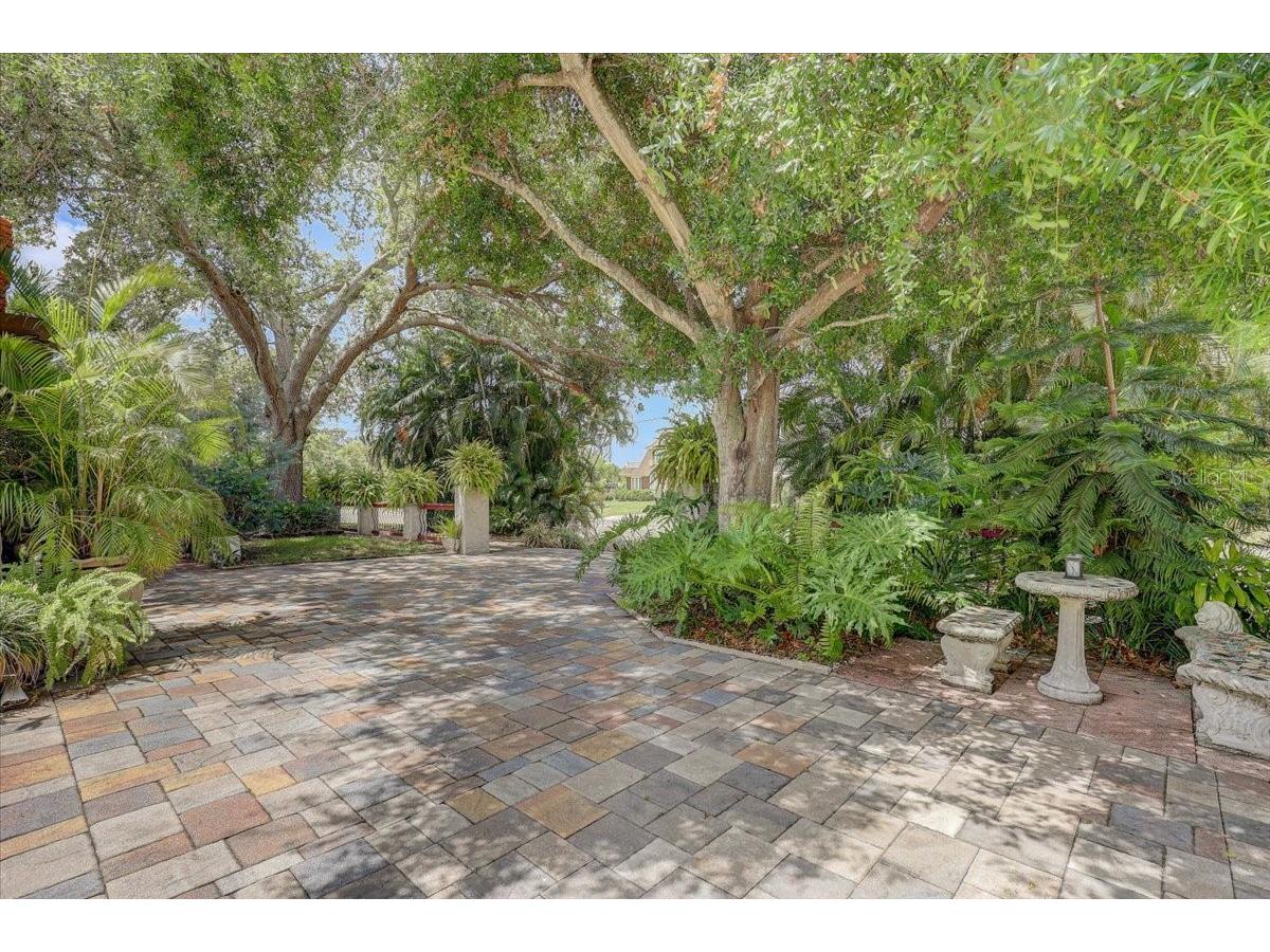 325 49th Street N Saint Petersburg FL 33710 TB8507435 image67