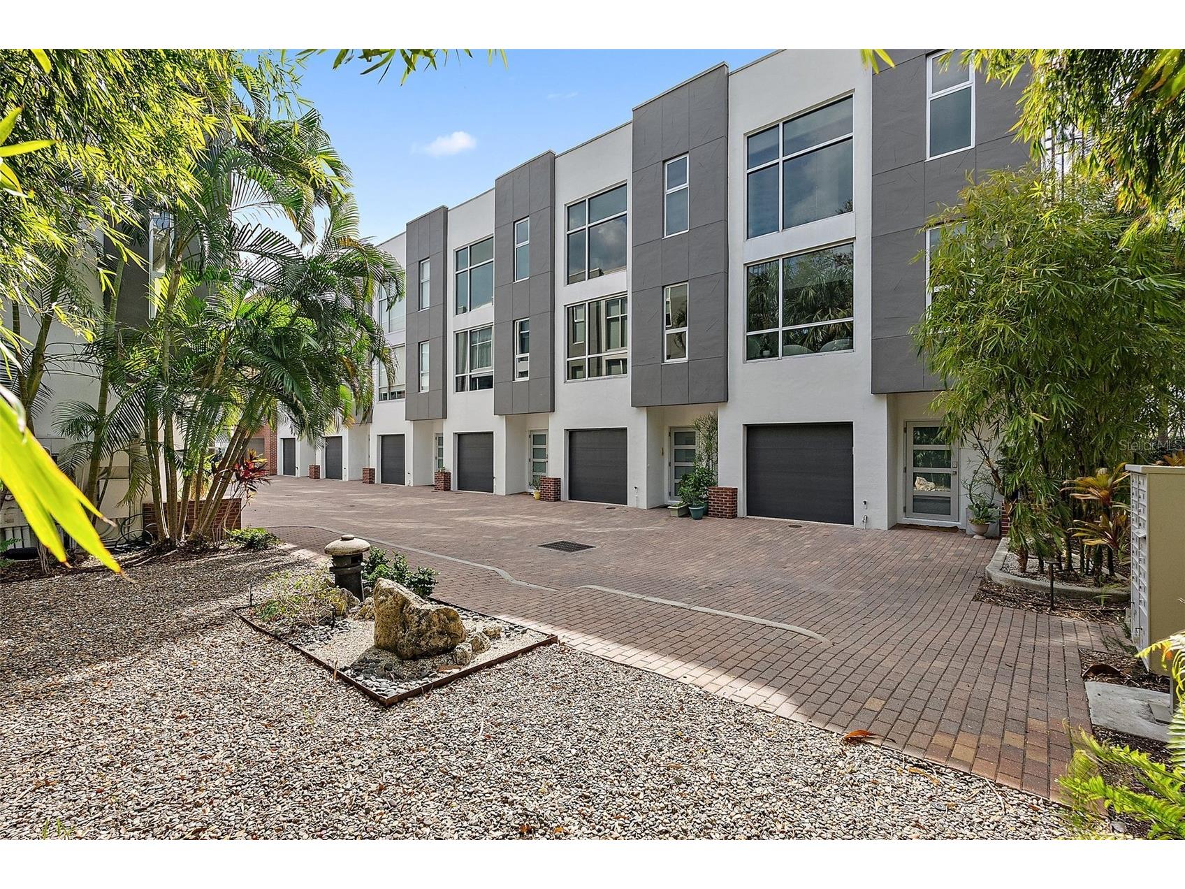 325 5th Avenue S #10 Saint Petersburg FL 33701 TB8484527 image1