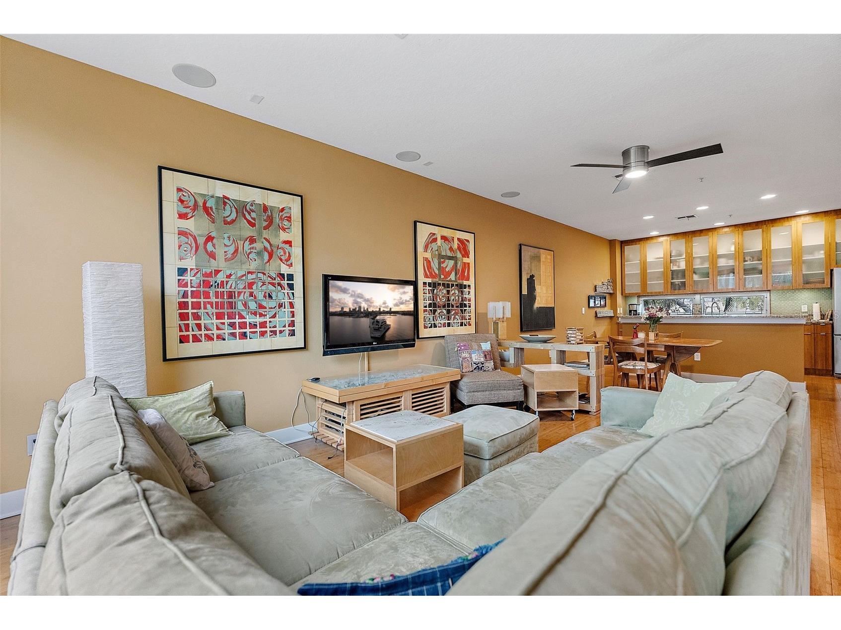 325 5th Avenue S #10 Saint Petersburg FL 33701 TB8484527 image27